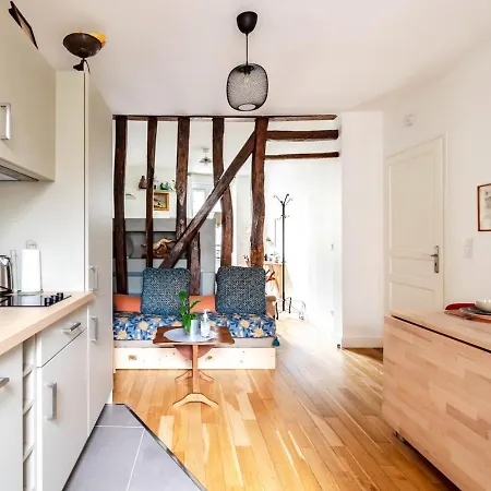 Cosy Au Coeur Du Village Ramey Montmartre Metro 12 Apartment
