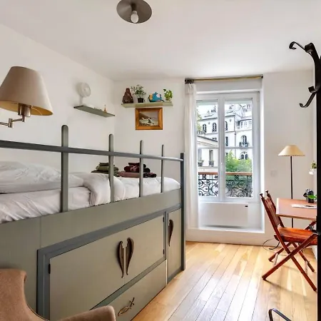 Cosy Au Coeur Du Village Ramey Montmartre Metro 12 Apartment
